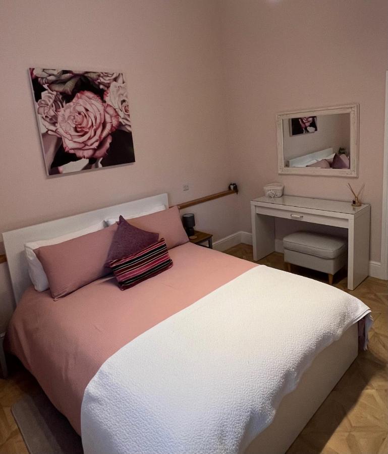 Penburren At Minster Farm West Apartment Херфорд Екстериор снимка